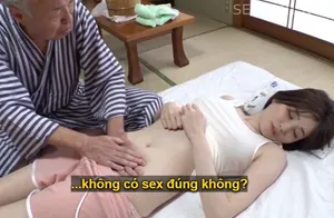 Vợ của con trai bị đau nhức nhờ bố người chồng có nghề mát-xa massage và cái kết
